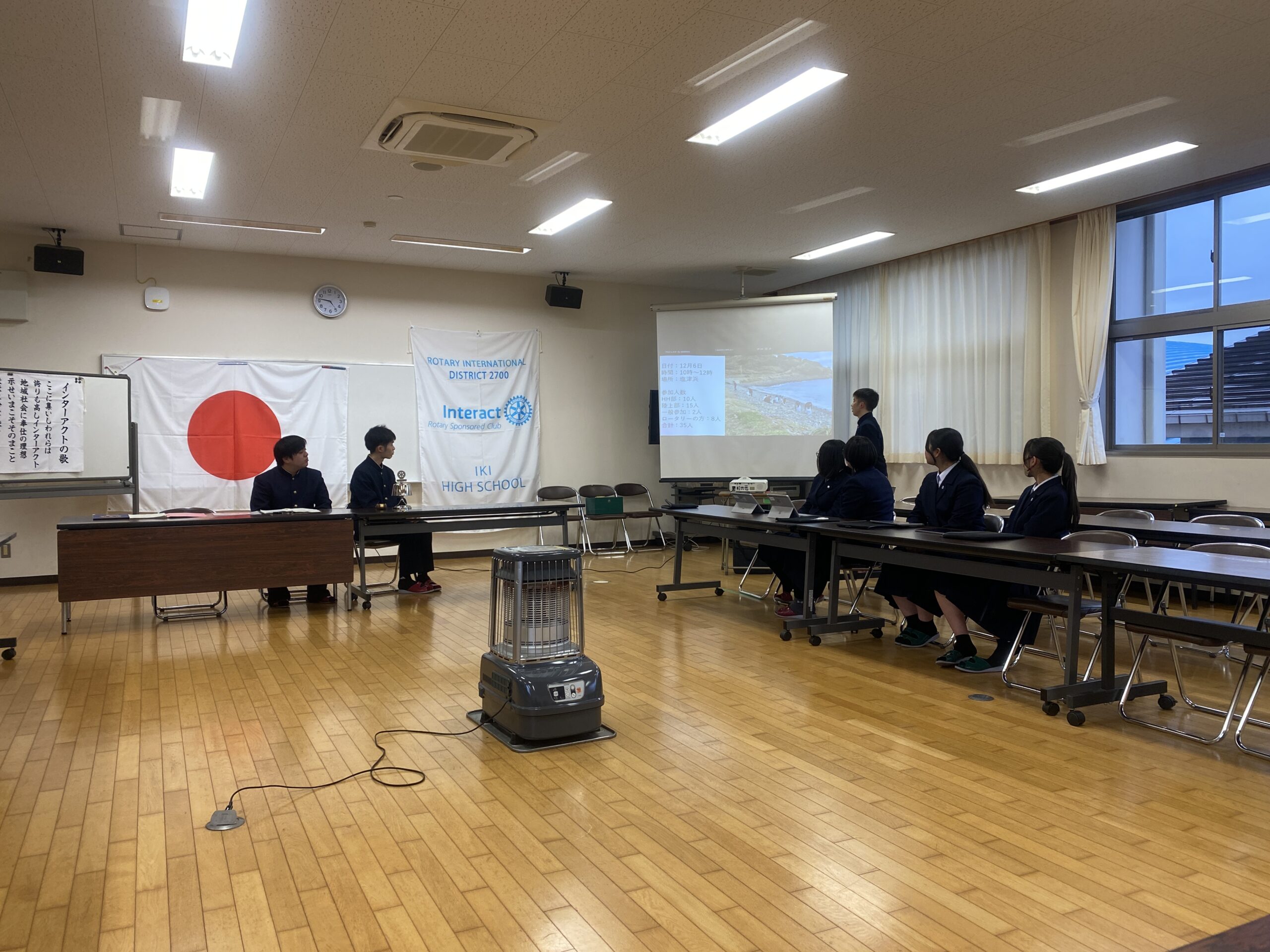 壱岐高校インターアクト例会を行いました。